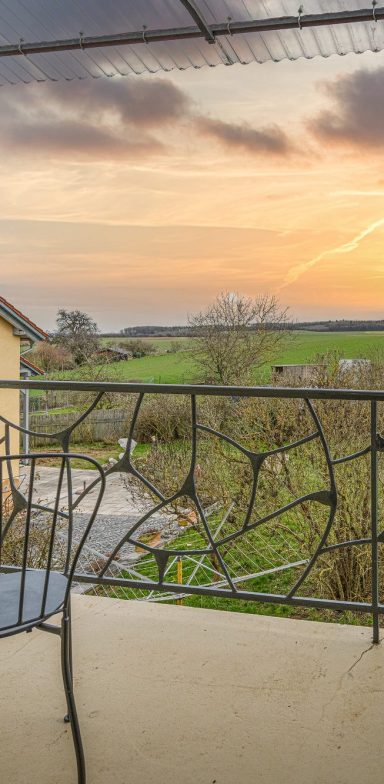 Südbalkon der Ferienwohnung Südbalkon der Wohnung mit Blick auf die Felder